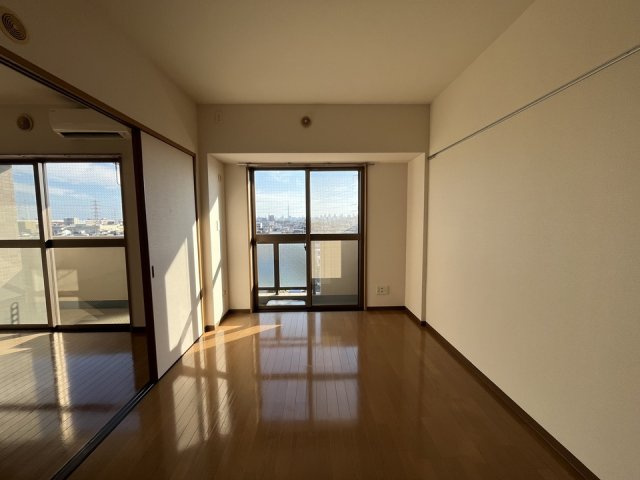 足立区東保木間１丁目の賃貸マンションの居間・リビング