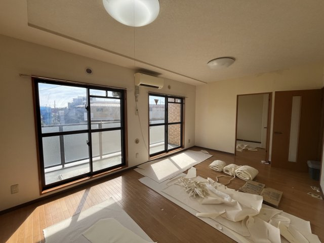 足立区椿２丁目の賃貸マンションの居間・リビング