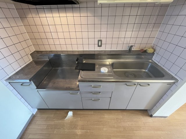 足立区椿２丁目の賃貸マンションのキッチン