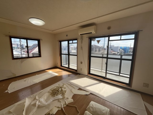 足立区椿２丁目の賃貸マンションの居間・リビング