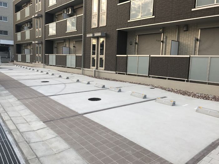 クレードルわかばの駐車場