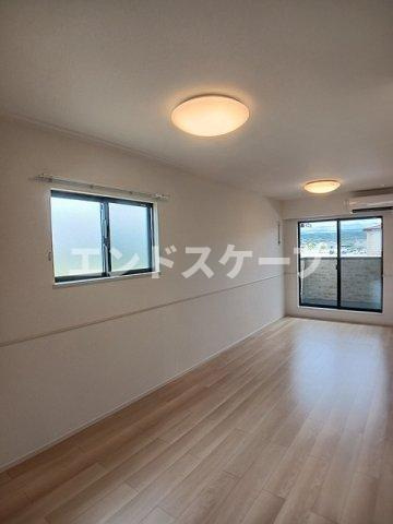 フィオーレ　プリート　Ⅶの居間・リビング|高崎、前橋のお部屋探しはエンドスケープまで！お客様の理想お聞かせ下さい♪