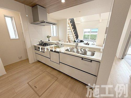 【仲介手数料０円】茅ヶ崎市香川４丁目　新築一戸建て　全4棟の居間・リビング|茅ヶ崎市香川４丁目　新築一戸建て　全4棟