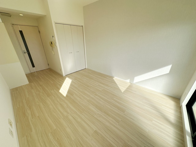 【洋室】 | ビスタ江坂南