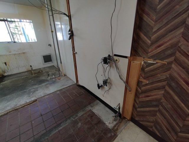豊中市岡町の店舗事務所