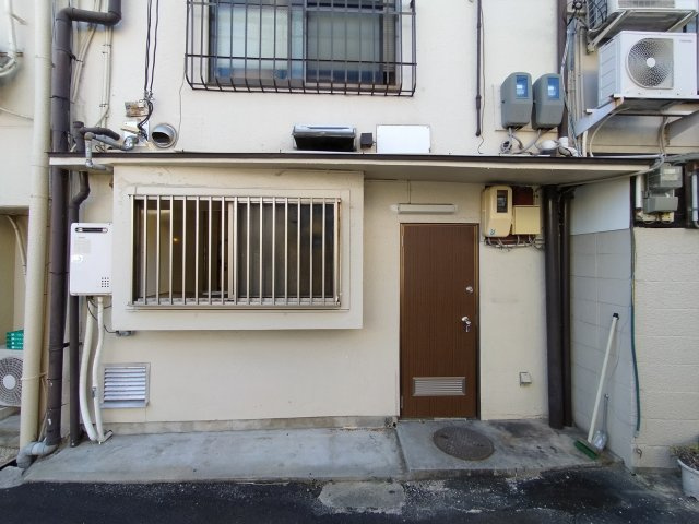 豊中市岡町の店舗事務所