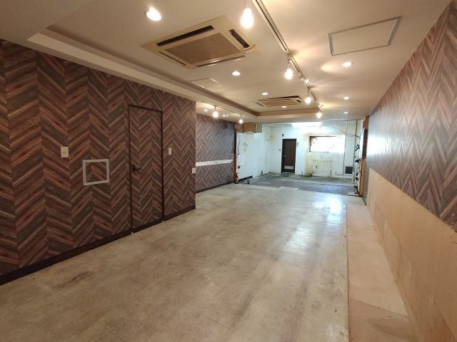 豊中市岡町の店舗事務所