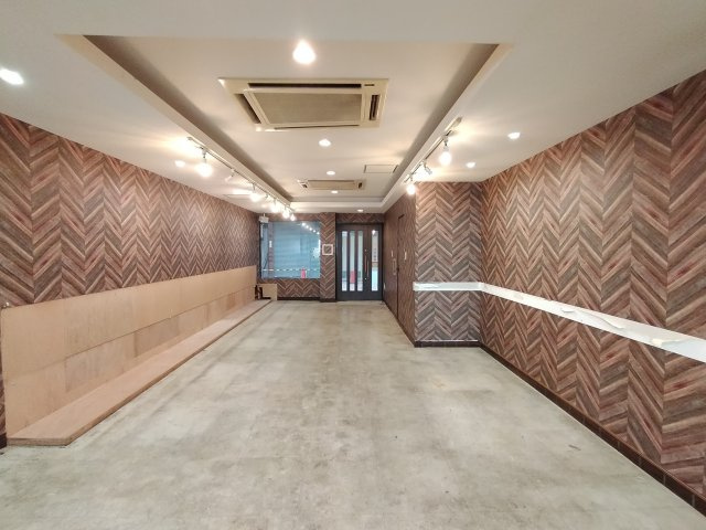 豊中市岡町の店舗事務所