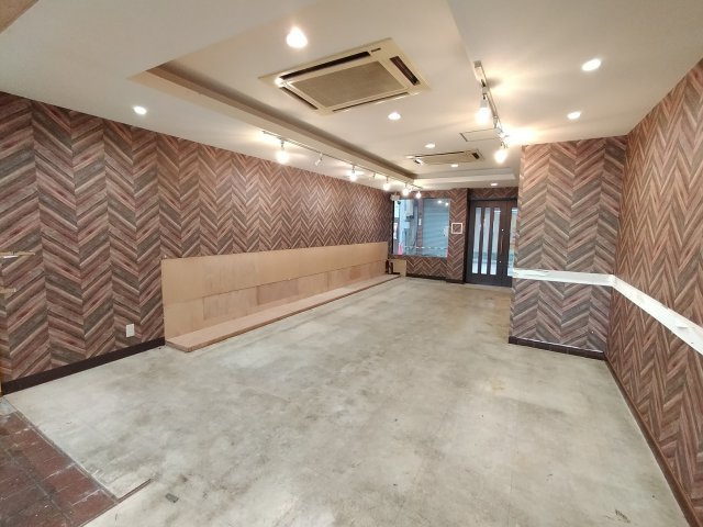 豊中市岡町の店舗事務所