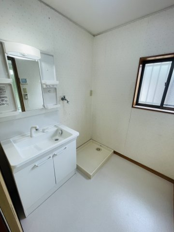 浜名区中瀬　中古戸建の独立洗面台