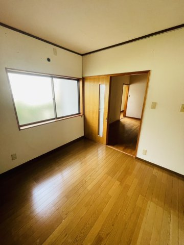 浜名区中瀬　中古戸建の洋室