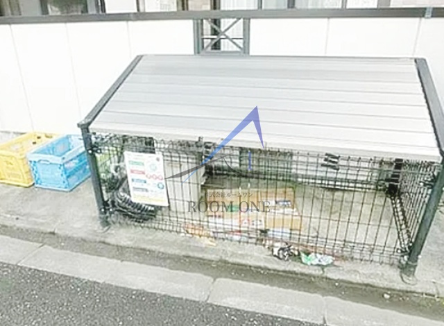 メゾンマレヴォワールのその他共用部分|ゴミ置き場です。