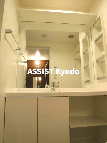 Anfini kyodo(アンフィニキョウドウ)の独立洗面台