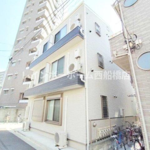 マーレ東あずま駅前の外観