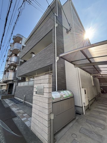 スリール末広町の玄関