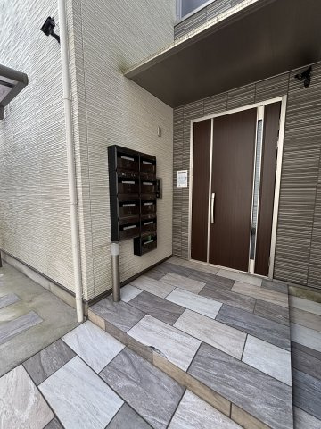 スリール末広町のエントランス