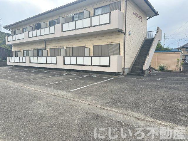 ハイツマーチⅡの駐車場