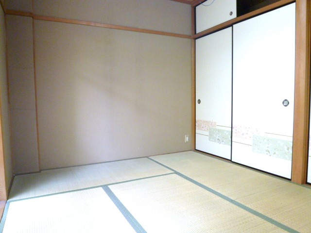レジデンス千代原の和室