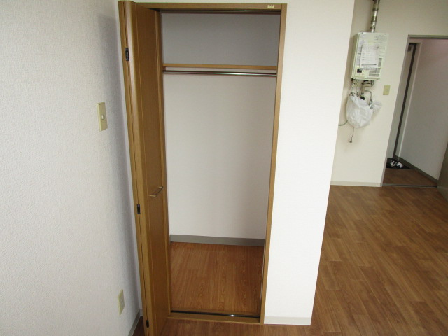 ドミール新橋の収納