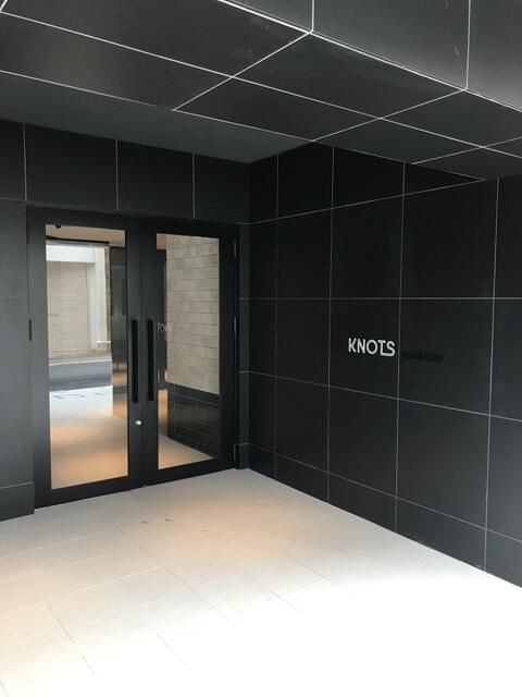 ＫＮＯＴＳ浅草のエントランス
