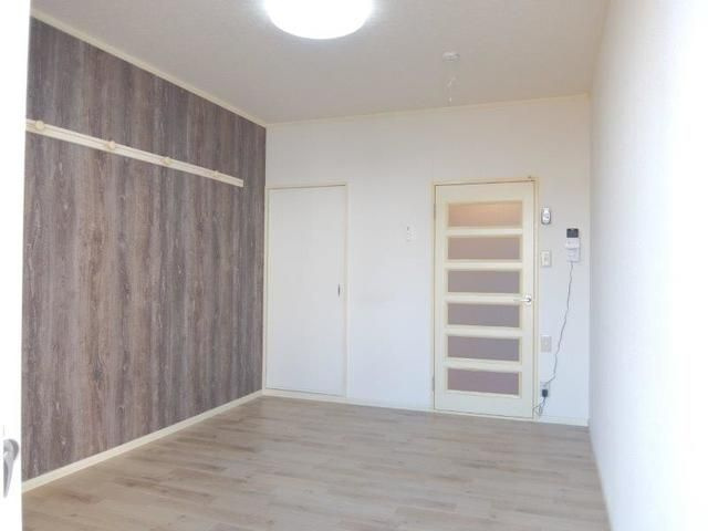 シャルムの居間・リビング