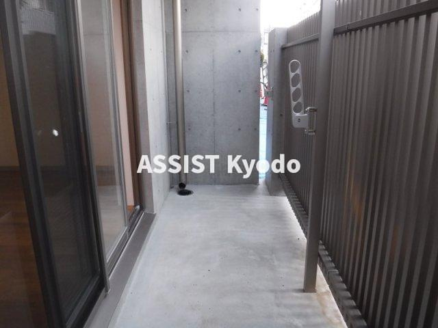 Anfini kyodo(アンフィニキョウドウ)のバルコニー