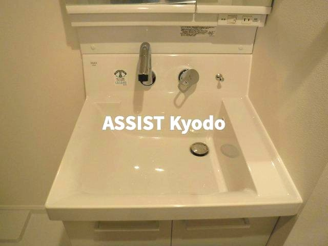 Anfini kyodo(アンフィニキョウドウ)の独立洗面台