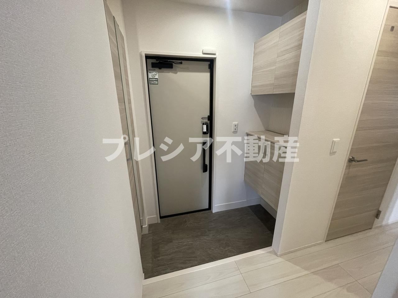 D-ROOM甲子園口の玄関