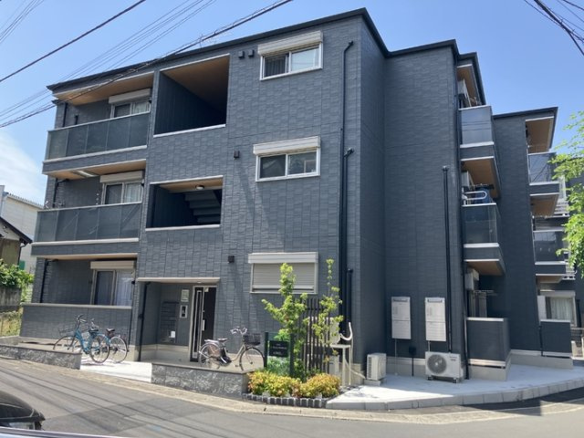 川崎市多摩区菅馬場２丁目のアパートの外観