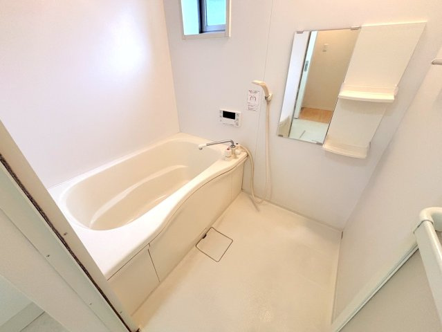 シャンプルの浴室