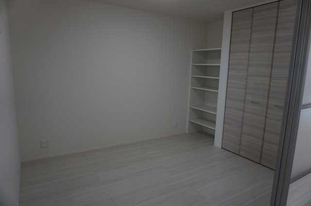 D-ROOM御厨中の洋室