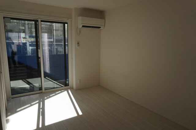 D-ROOM御厨中の洋室