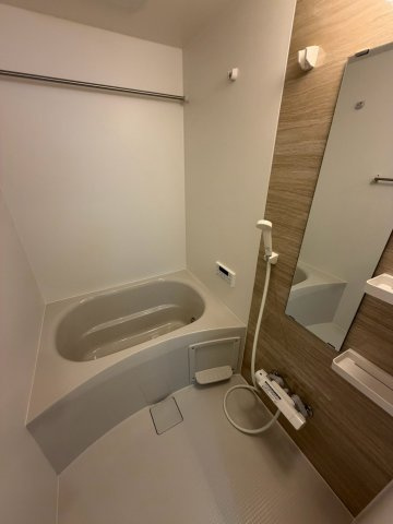 ジーメゾン名古屋名港の浴室