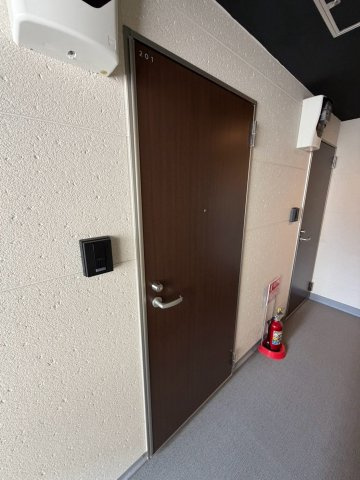 ジーメゾン名古屋名港の玄関