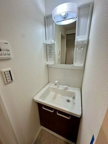 ベイルーム十日市場の洗面所