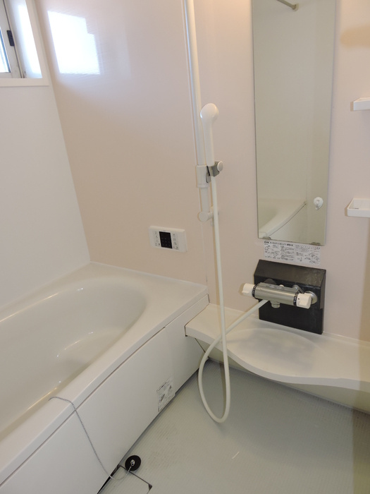 D-roomあずま町Bの浴室