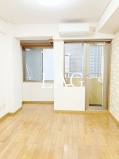 【居間・リビング】 | サンモール | 洋室のお部屋です。