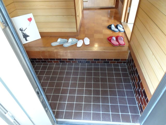 大野町戸建の玄関