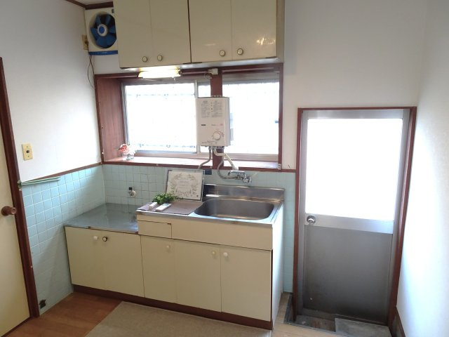 大野町戸建のキッチン