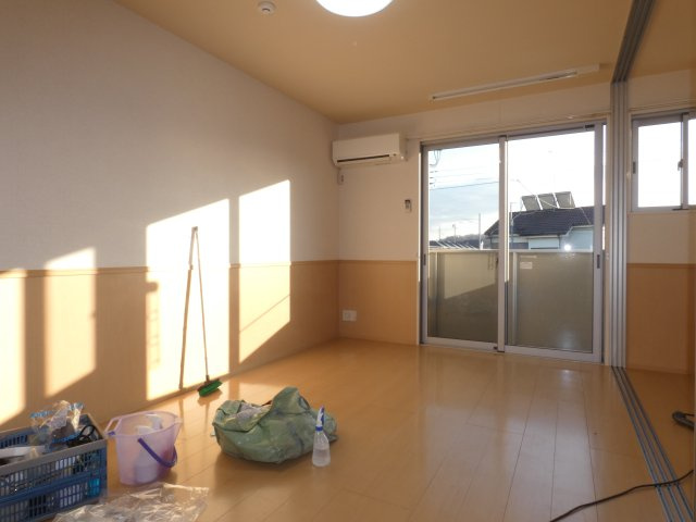 【居間・リビング】 | ラ・セジュール | 陽当り良好です！