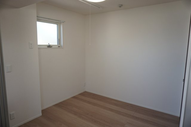 D-ROOM御厨中の洋室