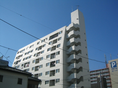 【外観】 | リバーハイツ取手 | ９階建てのマンションです