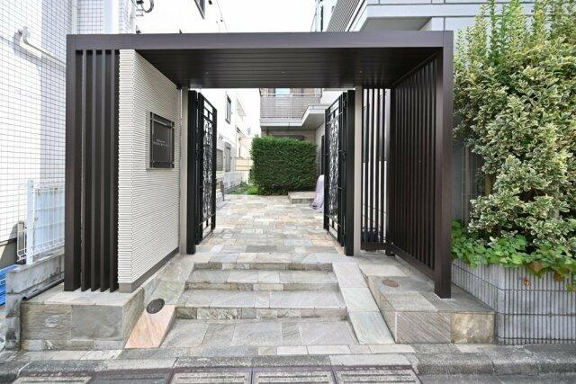 リテラス目黒三丁目のエントランス