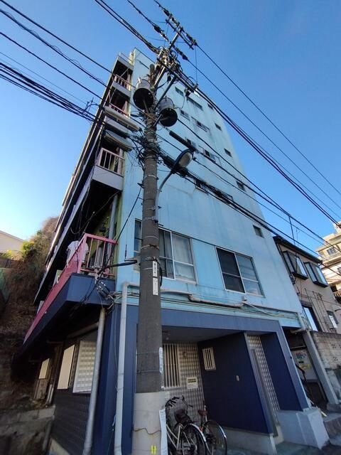 山一東十条ビルの外観