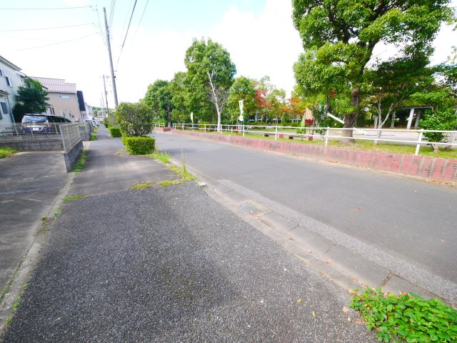 大網白里市ながた野2　中古戸建の周辺|平成23年4月築 都市ガス上下水 駐車3台 目の前に公園・ホームセンター JR外房線永田駅徒歩約5分