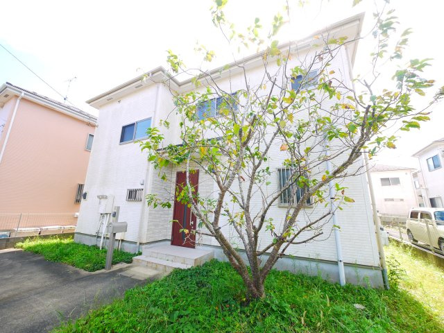 大網白里市ながた野2　中古戸建の庭|平成23年4月築 都市ガス上下水 駐車3台 目の前に公園・ホームセンター JR外房線永田駅徒歩約5分
