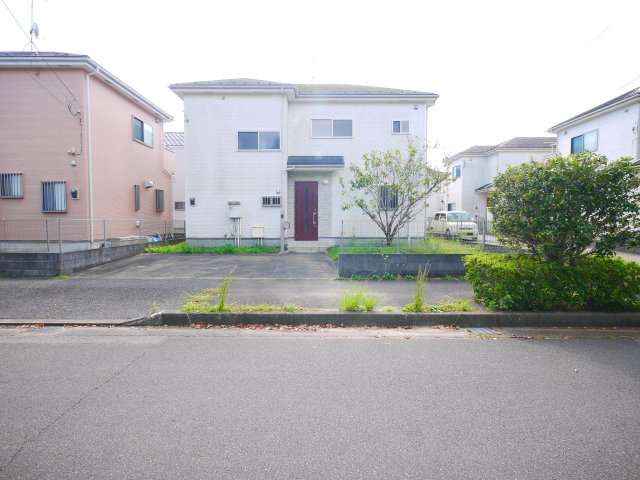 大網白里市ながた野2　中古戸建の外観|平成23年4月築 都市ガス上下水 駐車3台 目の前に公園・ホームセンター JR外房線永田駅徒歩約5分