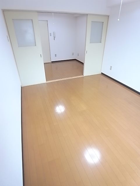 大阪市西淀川区歌島１丁目の賃貸マンションの居間・リビング