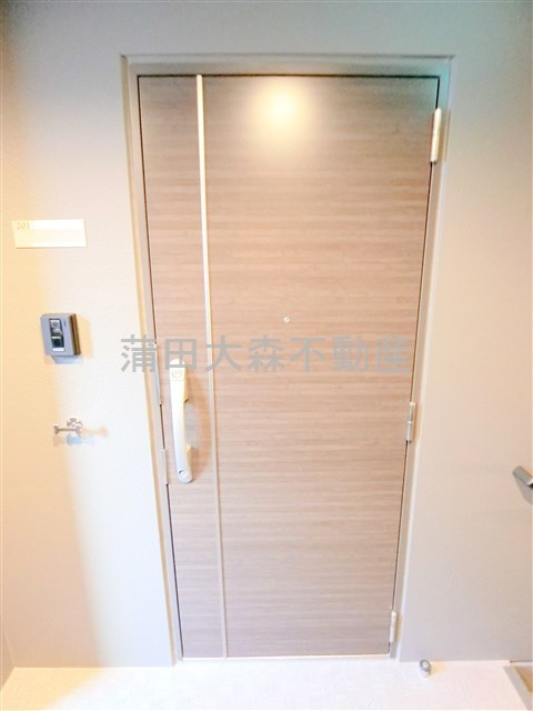 casa estate（カーサ　エスターテ）の玄関