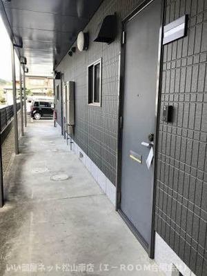 【エントランス】 | ディアス南斎院